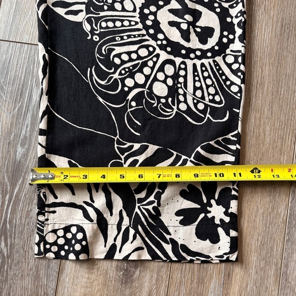 🛍️ Christian Siriano wide leg pants with pockets and elastic waist Size medium - Picture 5 of 10